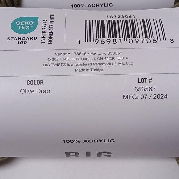 Big Twist Olive Green Yarn 4 Skein Bundle New - Picture 4 of 8